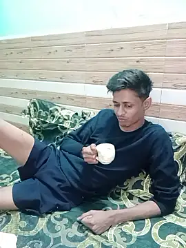 Snapshot of xoupleaura chatting on January 5, 2026, 6:44 pm xoupleaura online show from January 5, 2026, 6:44 pm