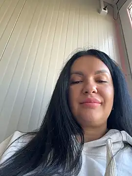 Snapshot of MeganBlueq chatting on January 7, 2026, 11:45 am MeganBlueq online show from January 7, 2026, 11:45 am