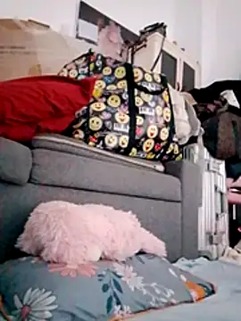 Snapshot of Cako-naka chatting on December 17, 2025, 7:14 am Cako-naka online show from December 17, 2025, 7:14 am