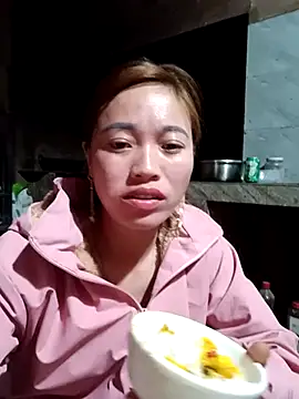 little-effy online show from February 18, 2026, 6:31 am