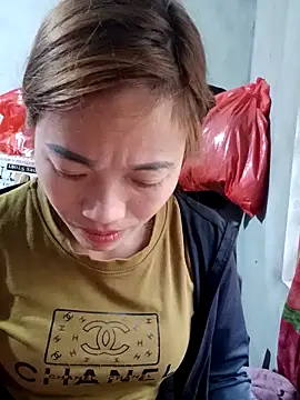 little-effy online show from March 9, 2026, 7:56 am