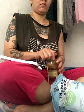 Snapshot of Darele_ chatting on January 15, 2026, 1:37 pm Darele online show from January 15, 2026, 1:37 pm