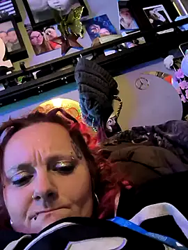 Snapshot of MidnightSeducer@xh chatting on January 13, 2026, 1:11 am MidnightSeducerxh online show from January 13, 2026, 1:11 am