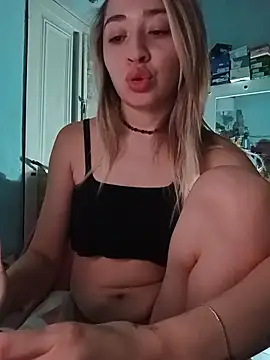 soylulita07 online show from March 4, 2026, 5:46 am