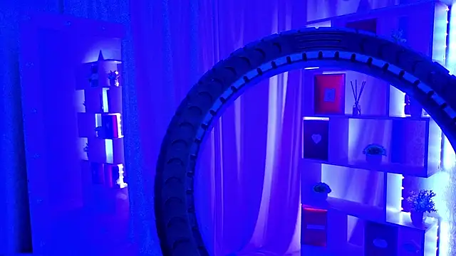 ViollaBloom online show from February 20, 2026, 3:36 am