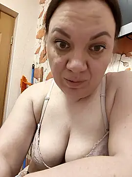 LimonLoveqw online show from January 13, 2026, 6:13 pm