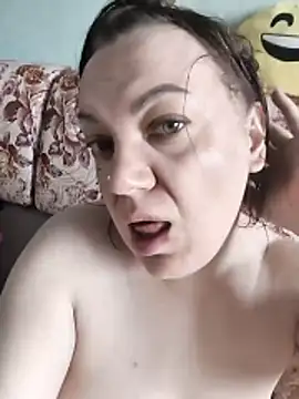 LimonLoveqw online show from April 25, 2026, 6:16 am