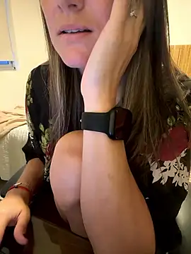 Snapshot of sweetcouple32 chatting on January 8, 2026, 10:56 pm sweetcouple32 online show from January 8, 2026, 10:56 pm