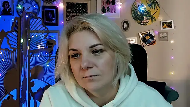 EvaEvals online show from January 19, 2026, 9:13 am