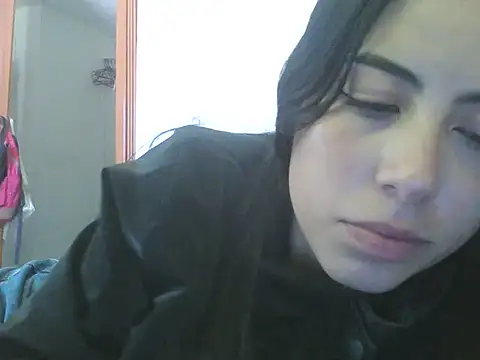 Snapshot of LunaVelvettt chatting on January 7, 2026, 6:43 pm LunaVelvettt online show from January 7, 2026, 6:43 pm