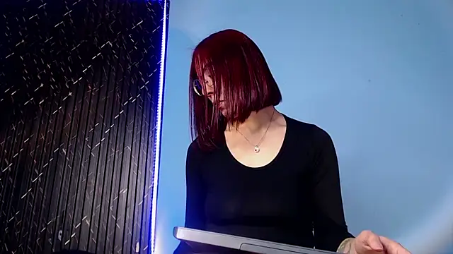 Moolly Evanz online show from February 21, 2026, 4:30 pm