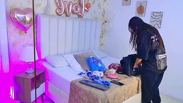 Celeste Clarke online show from February 16, 2026, 7:54 pm