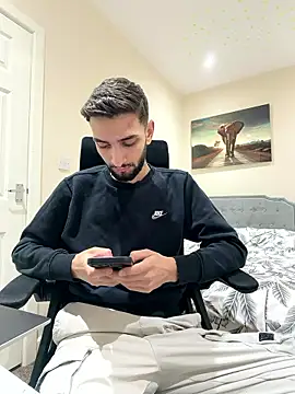 Juliann69Ramiro online show from January 5, 2026, 7:39 pm