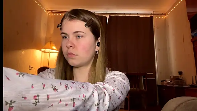 MaevAmy online show from January 18, 2026, 11:47 am