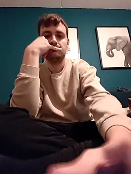 slutguy97 online show from January 7, 2026, 8:55 pm