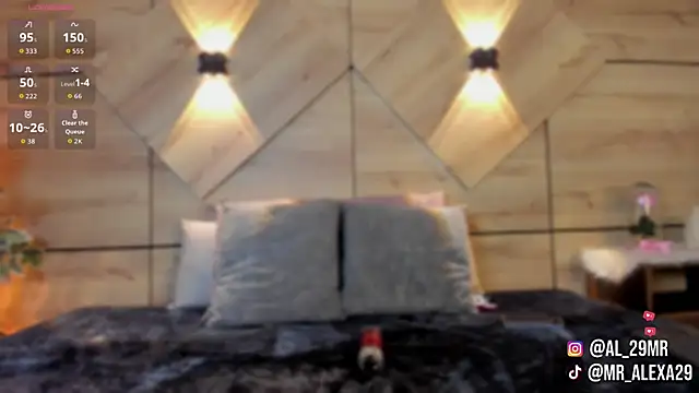 sussan fox  online show from March 2, 2026, 7:54 pm