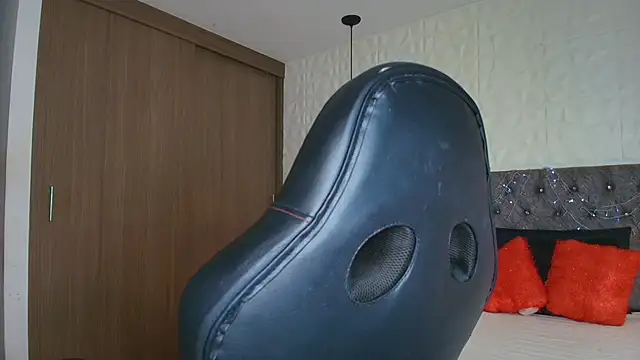 Snapshot of alisson-dl chatting on January 13, 2026, 5:51 pm alisson-dl online show from January 13, 2026, 5:51 pm