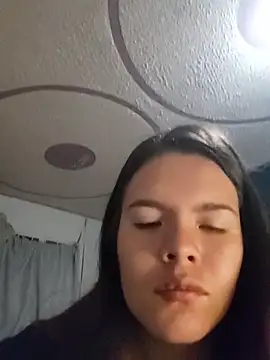 Snapshot of Krolaykate chatting on December 16, 2025, 10:09 am Krolaykate online show from December 16, 2025, 10:09 am