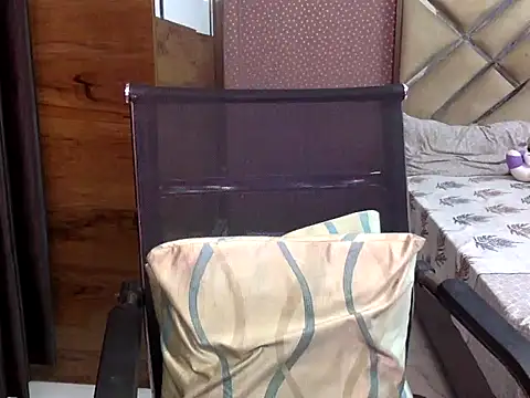 snehaa89 online show from December 23, 2025, 5:05 am