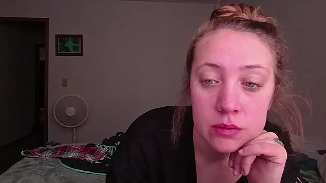 Snapshot of dixielover1229 chatting on December 22, 2025, 3:20 pm dixielover1229 online show from December 22, 2025, 3:20 pm