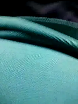 loki-king-143 online show from December 14, 2025, 6:52 am