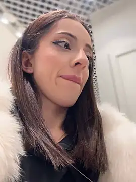 YeaLina online show from January 15, 2026, 11:37 am