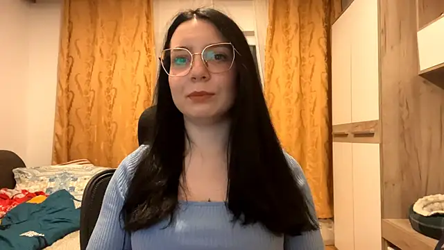 DoraRobertos online show from December 21, 2025, 4:47 pm