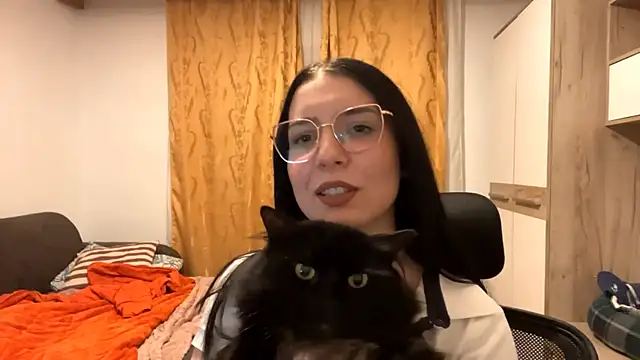 DoraRobertos online show from January 12, 2026, 3:50 pm