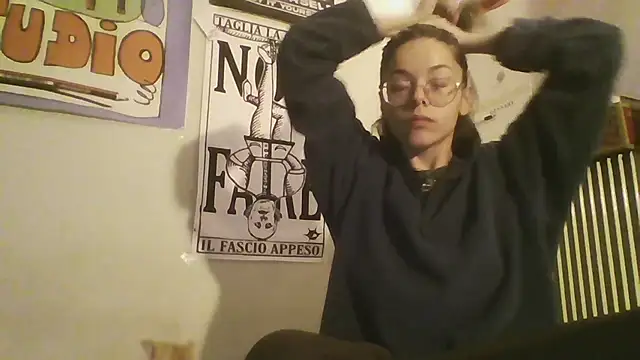 Snapshot of sole252 chatting on January 11, 2026, 3:50 pm sole252 online show from January 11, 2026, 3:50 pm