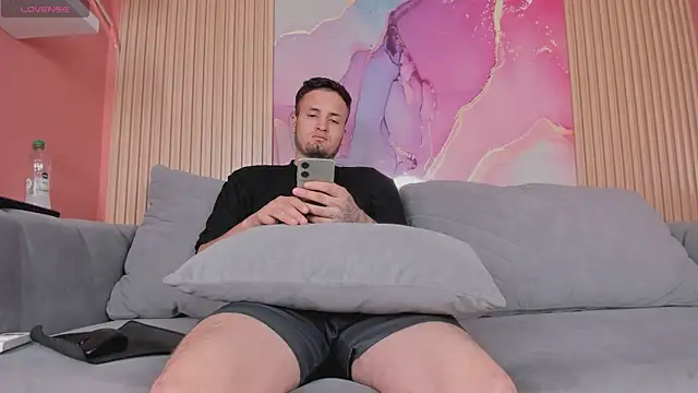 Magicsexx69 online show from January 8, 2026, 1:24 pm