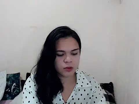 stripyapril online show from December 18, 2025, 10:54 am