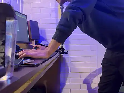 Nya Velvet online show from December 13, 2025, 9:53 pm