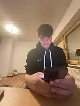 Snapshot of EmoLuAl chatting on January 10, 2026, 11:09 pm EmoLuAl online show from January 10, 2026, 11:09 pm