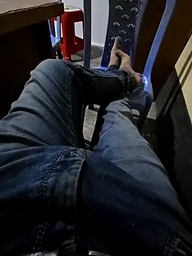 Snapshot of SHARIF12123 chatting on February 19, 2026, 6:04 pm SHARIF12123 online show from February 19, 2026, 6:04 pm