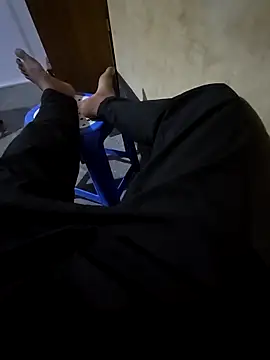 SHARIF12123 online show from April 21, 2026, 8:31 am