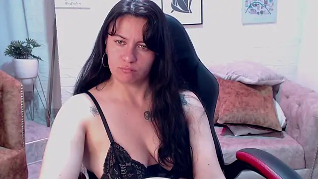 Snapshot of amanda_rousee chatting on March 2, 2026, 5:08 am amanda rousee online show from March 2, 2026, 5:08 am