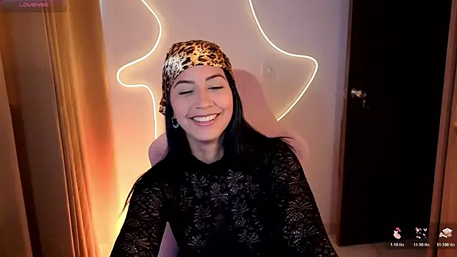 chloebum  online show from December 18, 2025, 2:23 pm