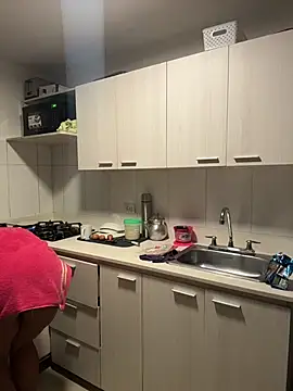 Snapshot of channelportman chatting on February 2, 2026, 10:03 am channelportman online show from February 2, 2026, 10:03 am