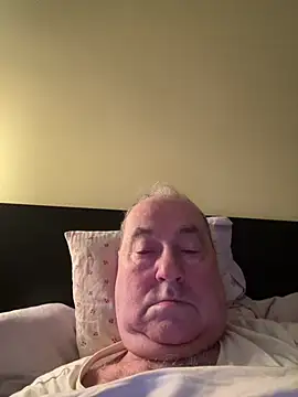 csikar online show from April 16, 2026, 4:02 am