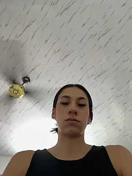 Snapshot of lunaluxury22 chatting on April 29, 2026, 1:15 pm lunaluxury22 online show from April 29, 2026, 1:15 pm