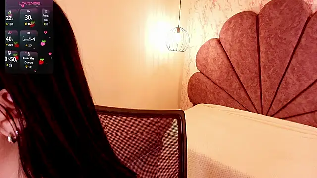 Snapshot of Lovely-martina chatting on January 13, 2026, 9:42 pm Lovely-martina online show from January 13, 2026, 9:42 pm