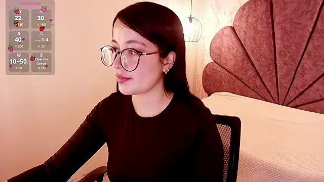 Snapshot of Lovely-martina chatting on January 15, 2026, 7:39 pm Lovely-martina online show from January 15, 2026, 7:39 pm