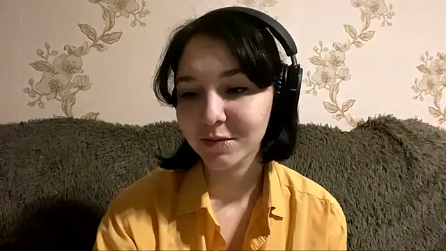 EmilyVeiro online show from December 20, 2025, 5:53 pm