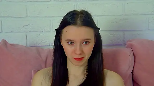 ArinaKubrick online show from February 6, 2026, 4:32 pm