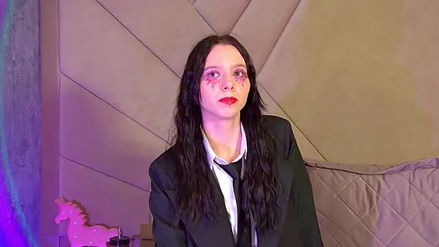 ArinaKubrick online show from April 15, 2026, 7:58 pm