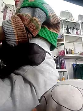 Snapshot of SARA6926969 chatting on February 10, 2026, 6:28 am SARA6926969 online show from February 10, 2026, 6:28 am