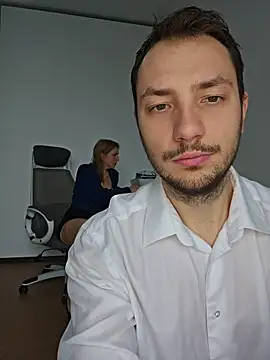 Snapshot of Lovebackground chatting on November 5, 2025, 8:36 am Lovebackground online show from November 5, 2025, 8:36 am