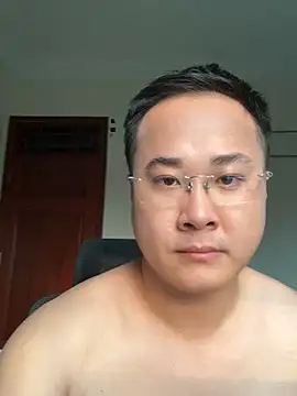 Snapshot of battman4488 chatting on March 10, 2026, 9:58 am battman4488 online show from March 10, 2026, 9:58 am