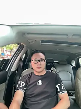 Snapshot of battman4488 chatting on March 19, 2026, 9:46 am battman4488 online show from March 19, 2026, 9:46 am