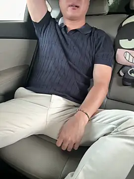 Snapshot of battman4488 chatting on April 14, 2026, 7:58 am battman4488 online show from April 14, 2026, 7:58 am